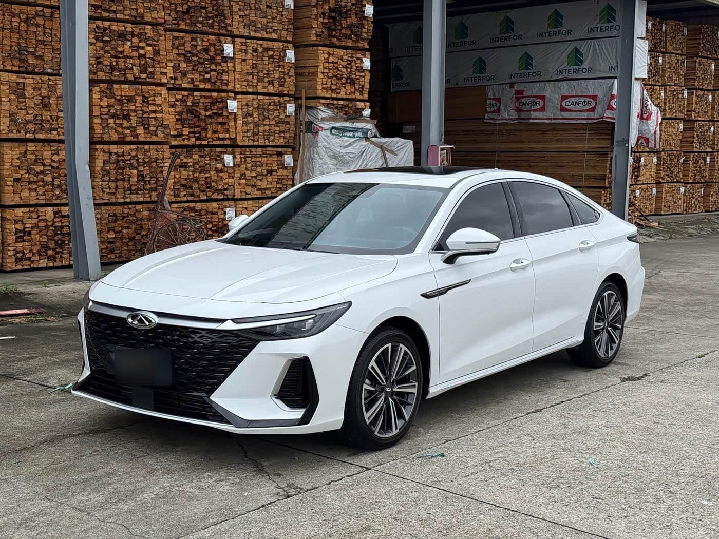 2024 Chery Arrizo 8 front exterior