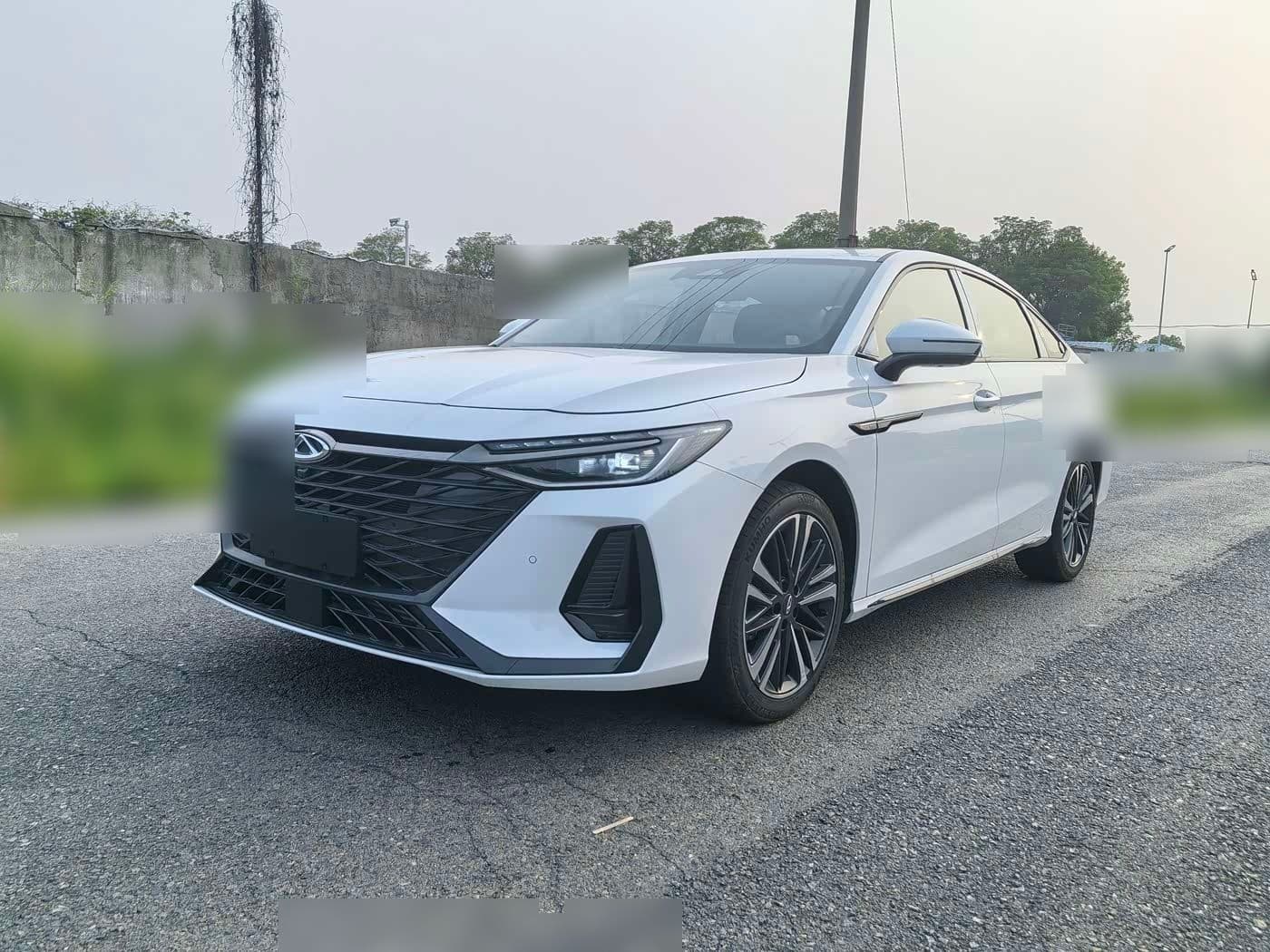 2025 Chery Arrizo 8 front exterior