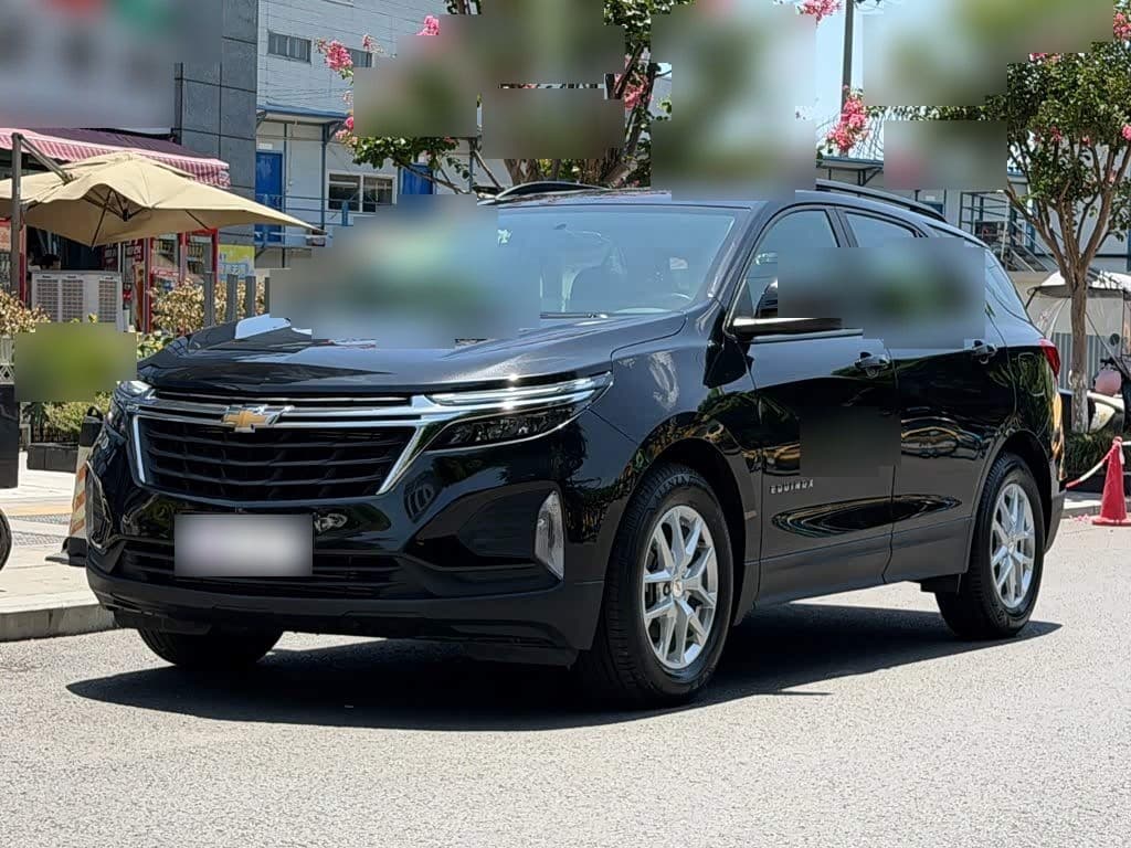 2023 Chevrolet Equinox front exterior