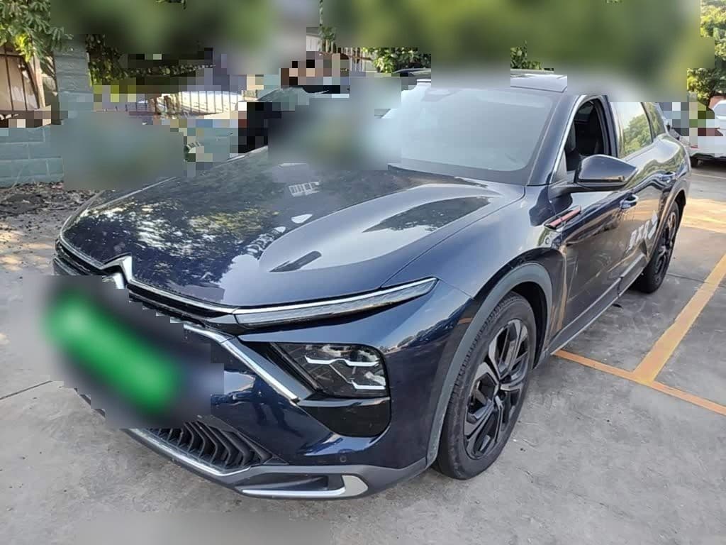 2024 Citroën Versailles C5 X front exterior