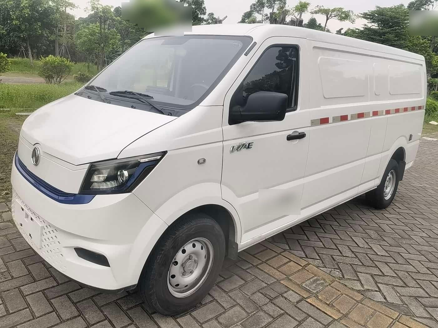 2024 Dongfeng Yufeng EM27 front exterior
