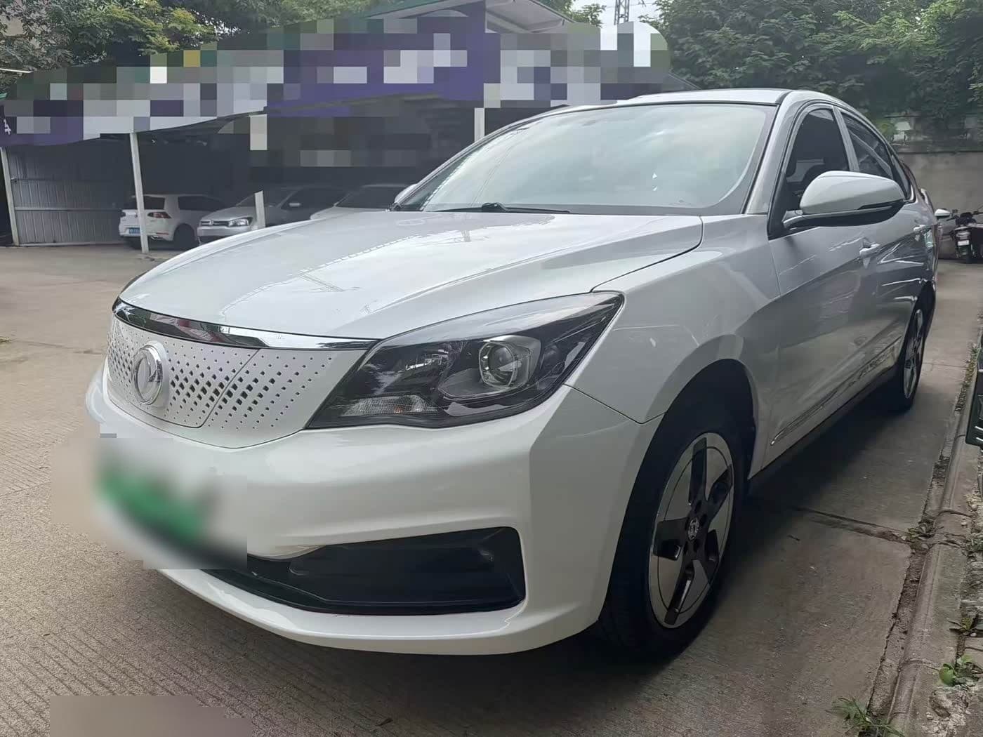 2023 Dongfeng Aeolus Dongfeng Fengshen E70 front exterior