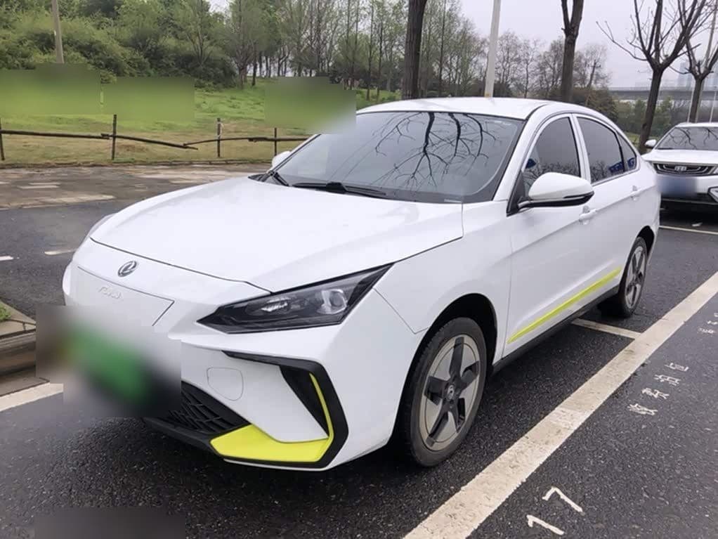 2023 Dongfeng Aeolus Dongfeng Fengshen E70 front exterior
