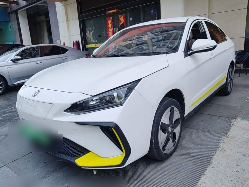 2023 Dongfeng Aeolus Dongfeng Fengshen E70 front exterior