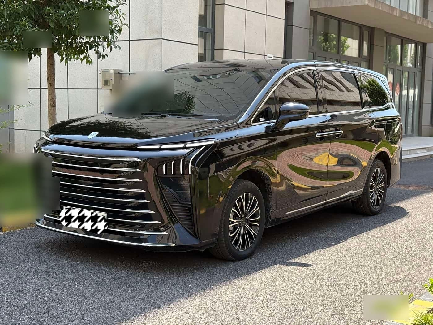 2025 Dongfeng Fengxing Starlight V9 front exterior