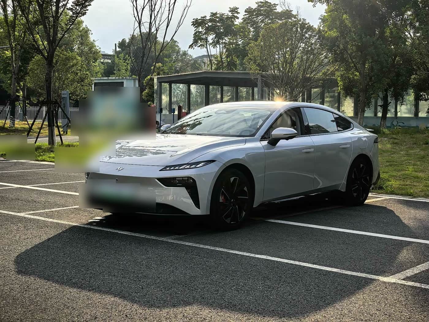 2024 Dongfeng Yipai eπ007 front exterior