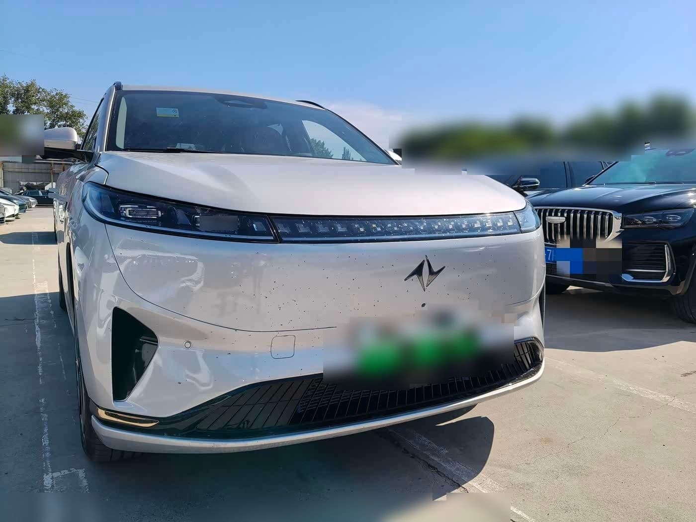 2024 Dongfeng Yipai eπ008 front exterior