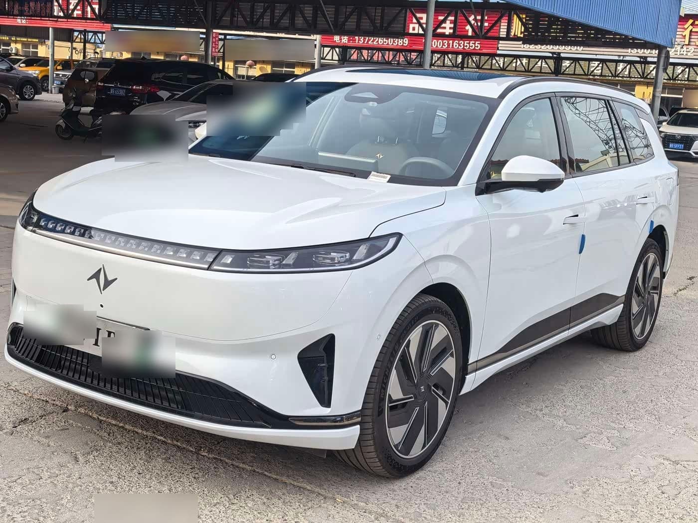 2024 Dongfeng Yipai eπ008 front exterior