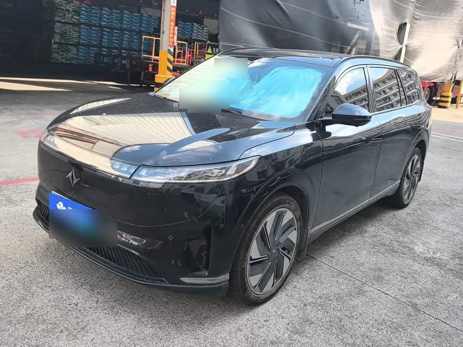 2024 Dongfeng Yipai eπ008 front exterior