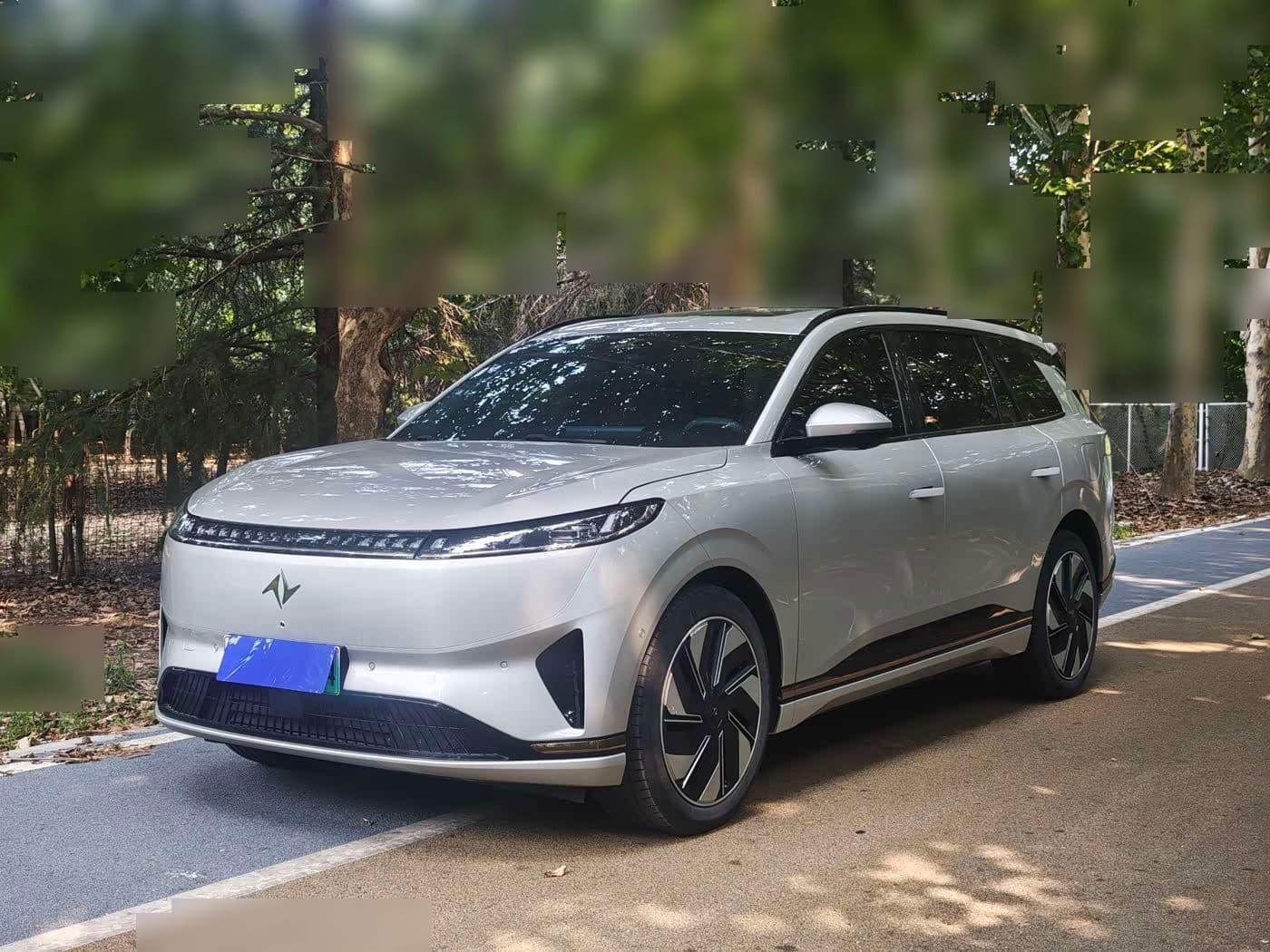 2024 Dongfeng Yipai eπ008 front exterior