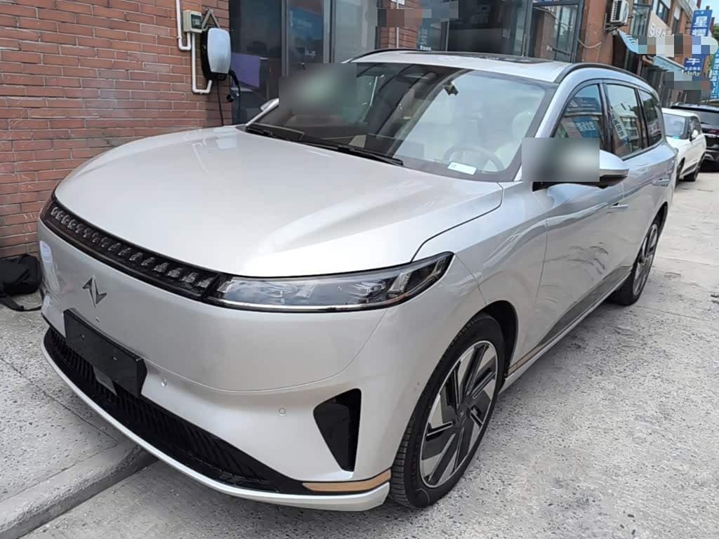 2025 Dongfeng Yipai eπ008 front exterior