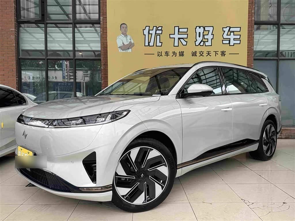 2024 Dongfeng Yipai eπ008 front exterior