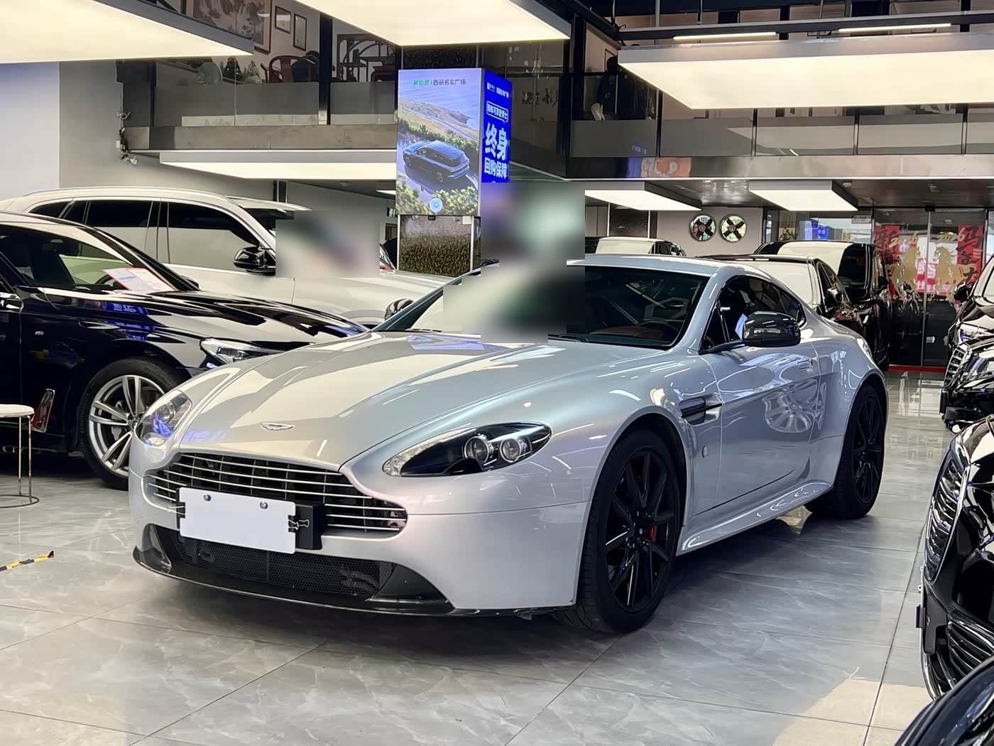 2011 Aston Martin V8 Vantage