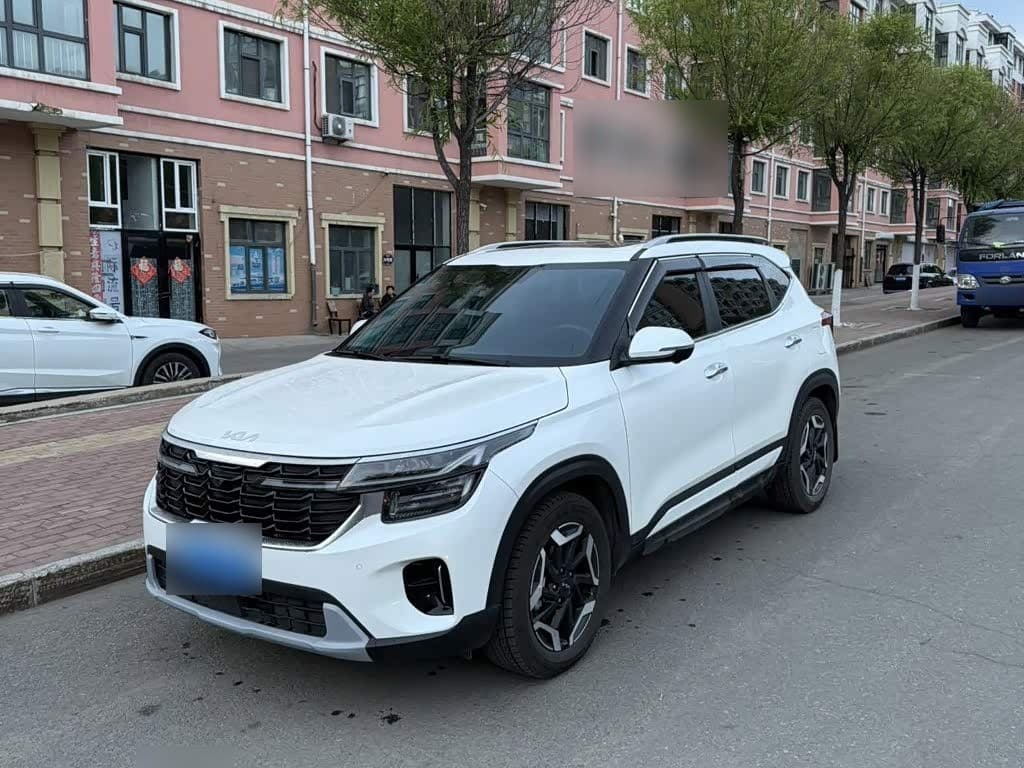 2023 Kia Seltos front exterior