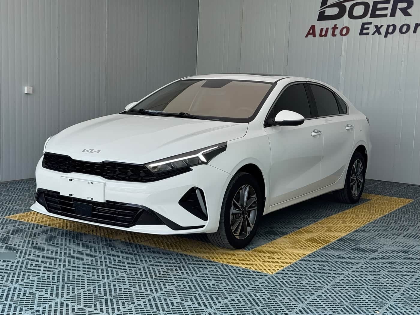 2023 Kia K3 front exterior
