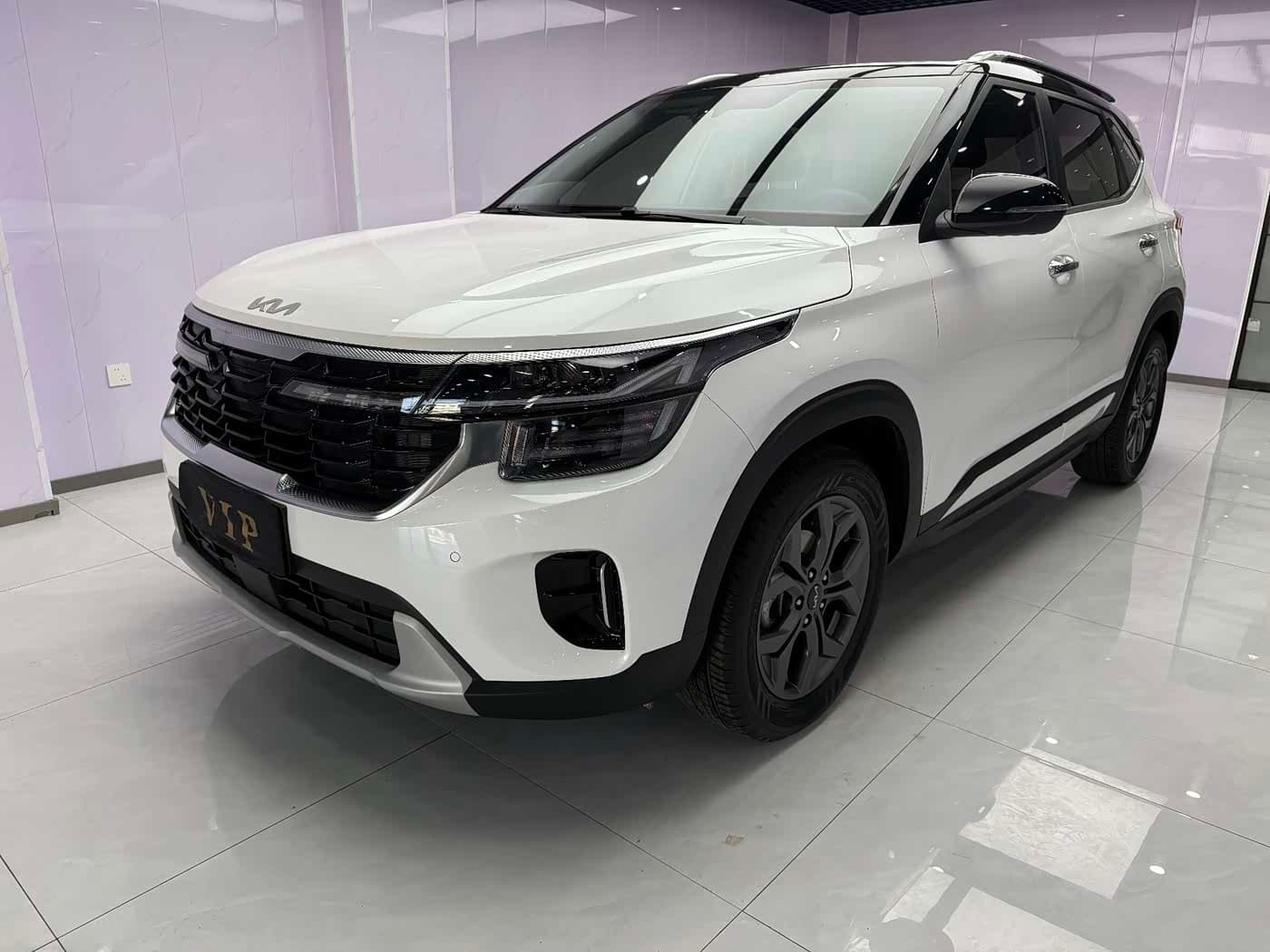 2023 Kia Seltos front exterior