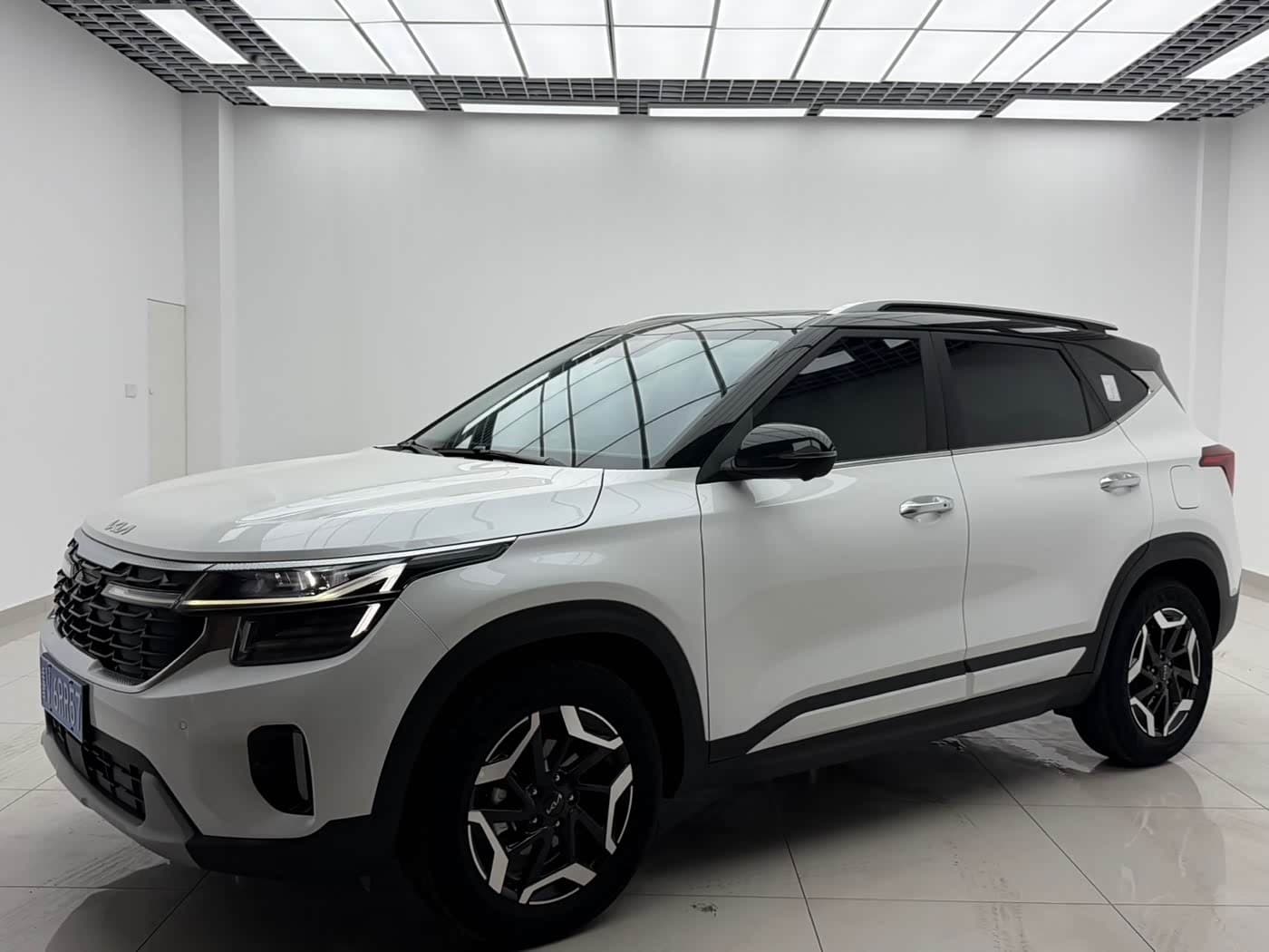 2023 Kia Seltos front exterior