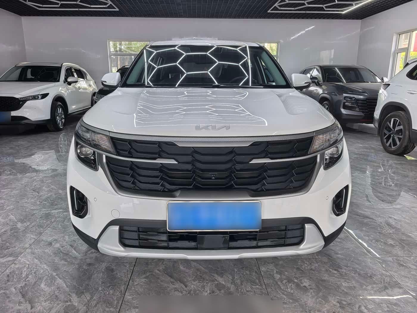 2023 Kia Seltos front exterior