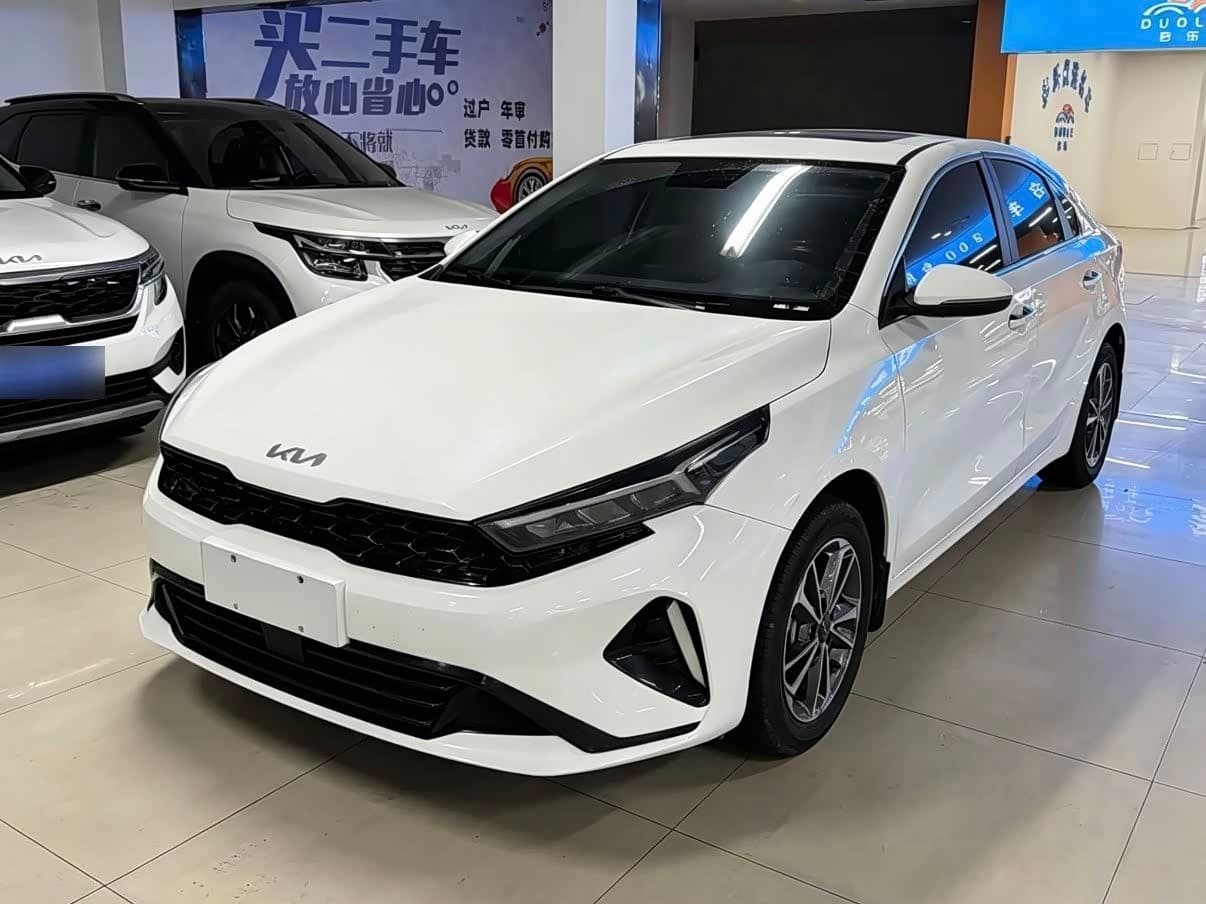 2023 Kia K3 front exterior