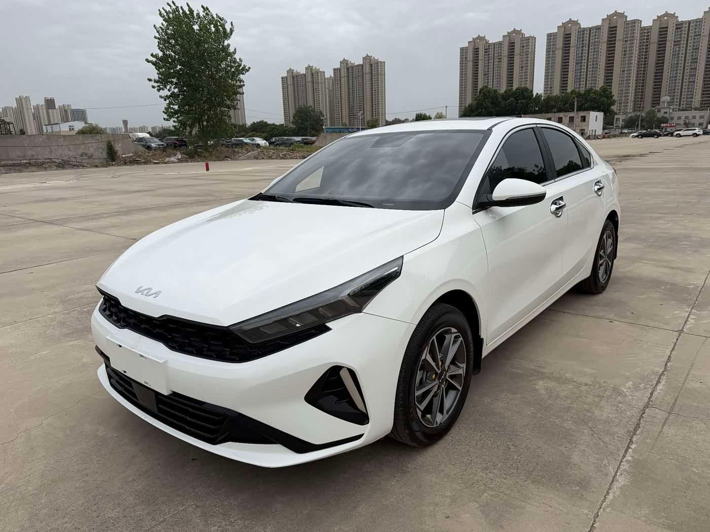 2023 Kia K3 front exterior