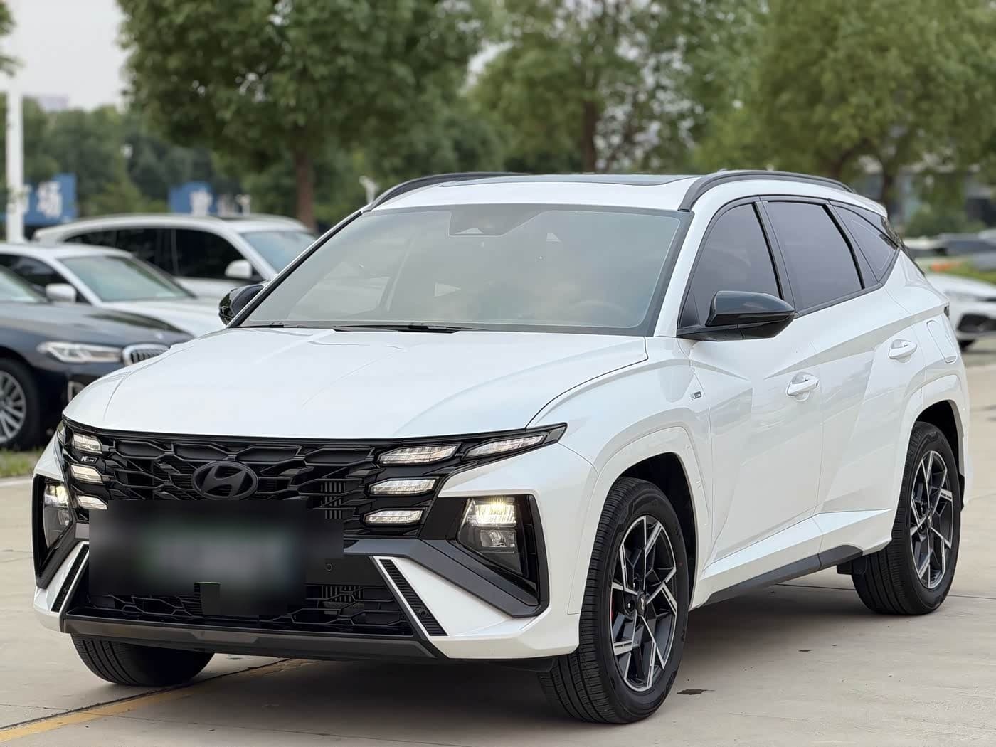 2024 Hyundai Tucson front exterior