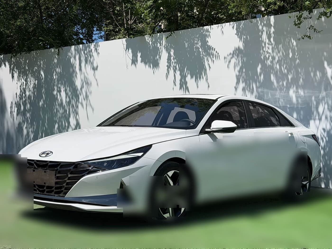 2023 Hyundai Elantra front exterior