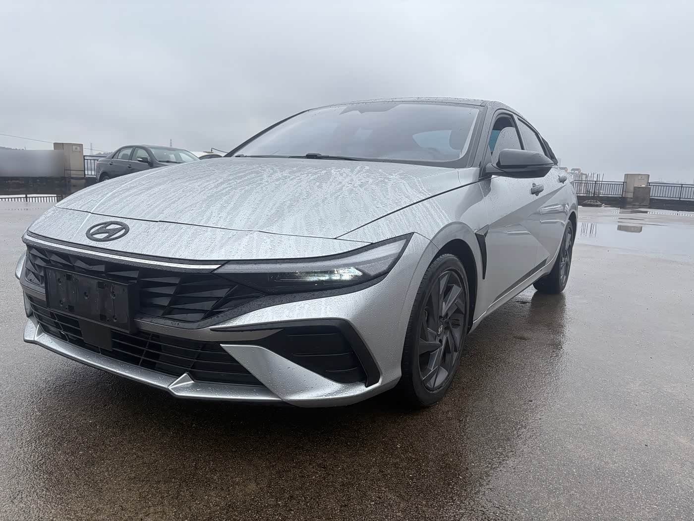 2023 Hyundai Elantra front exterior