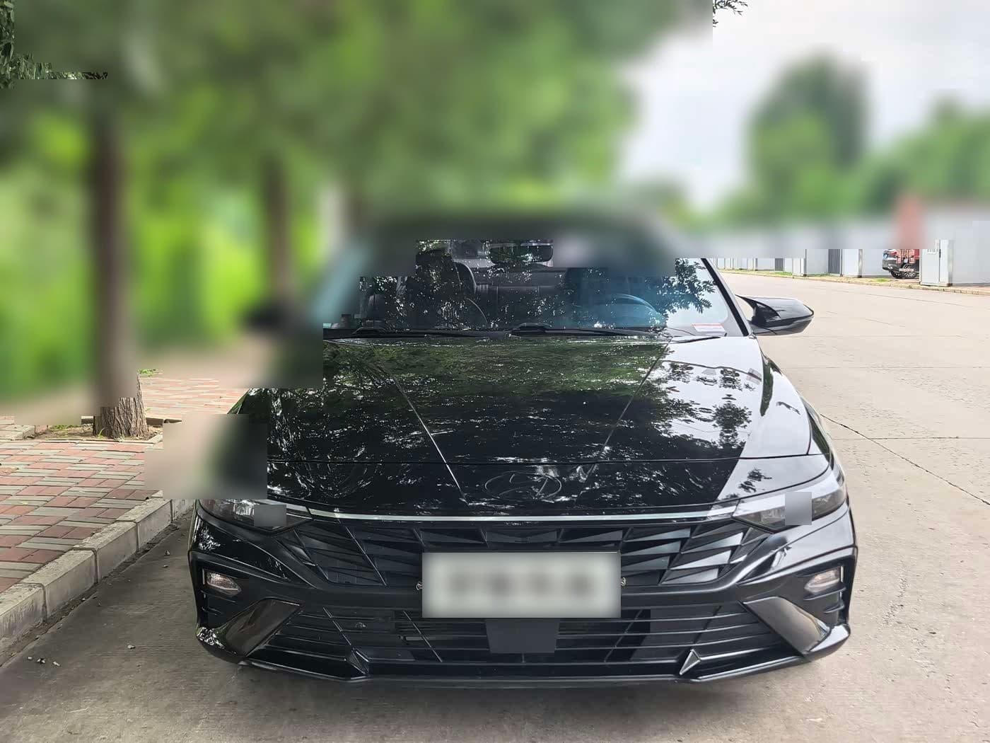 2023 Hyundai Elantra front exterior