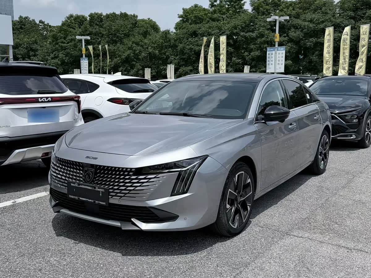 2023 Peugeot 508 front exterior