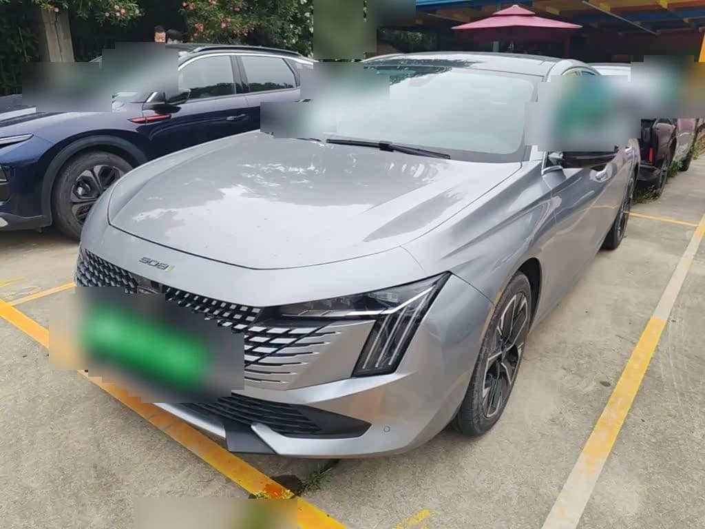 2023 Peugeot 508 front exterior