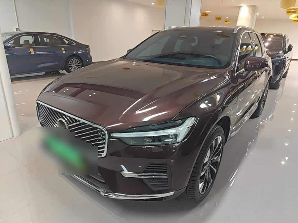 2025 Volvo XC60 Plug-in Hybrid