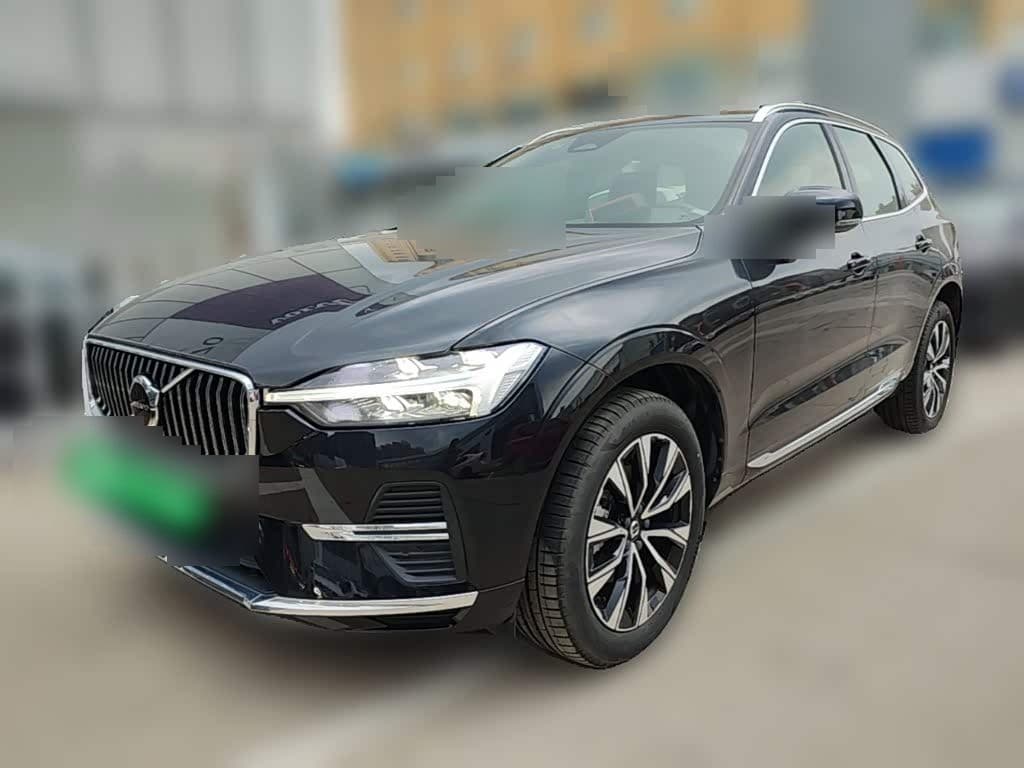 2024 Volvo XC60 front exterior