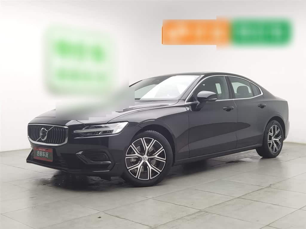 2024 Volvo S60 front exterior