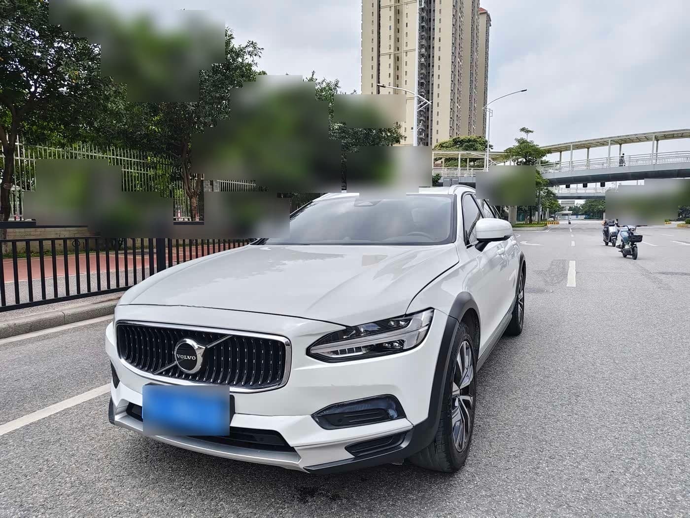 2022 Volvo V90