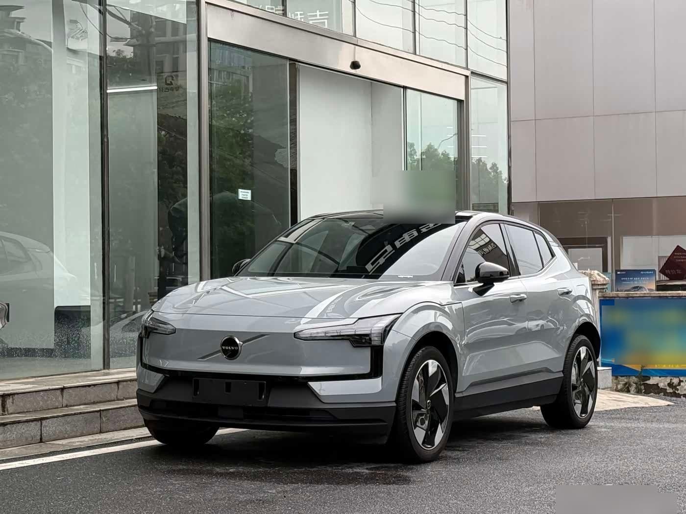 2024 Volvo EX30 front exterior