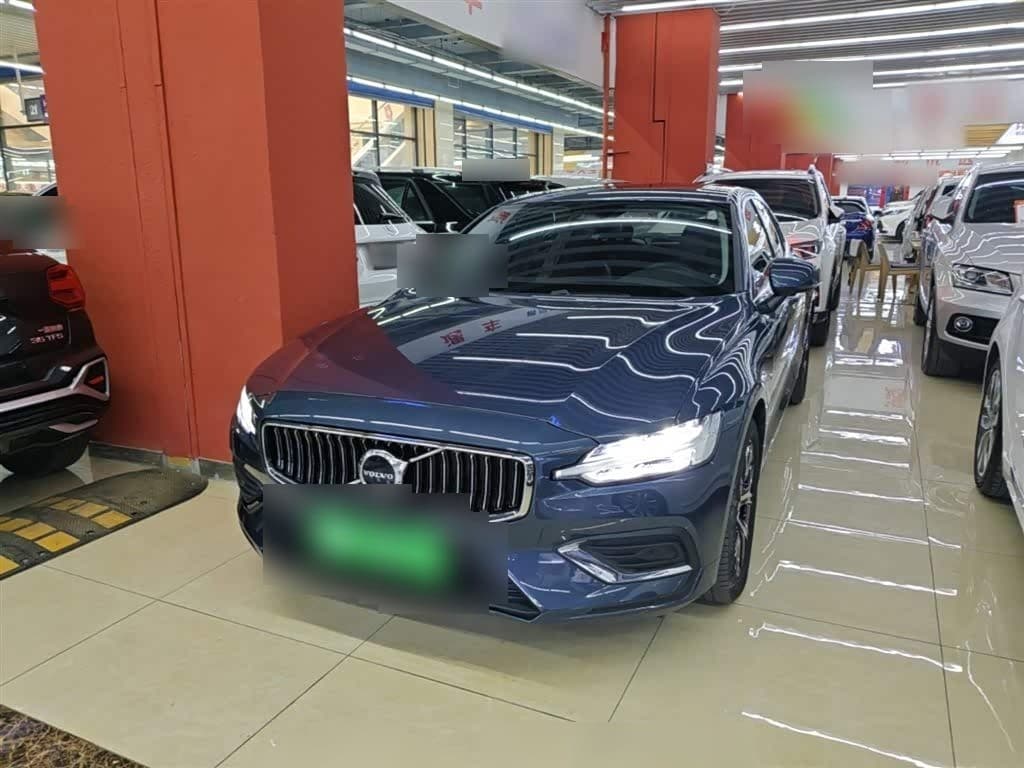 2022 Volvo S60