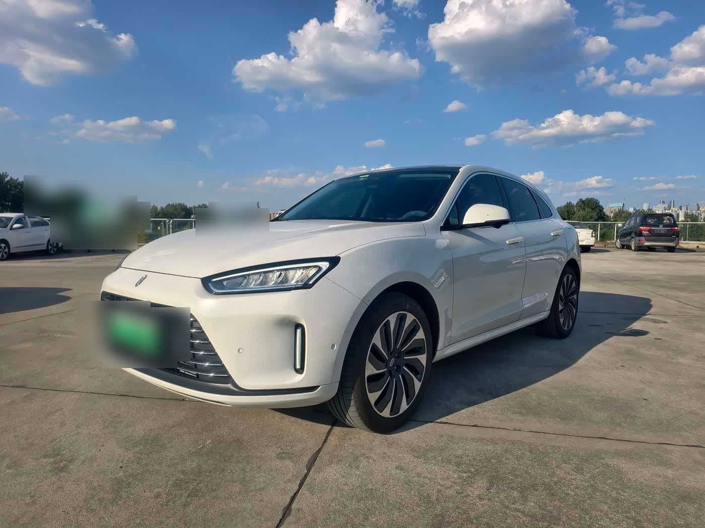 2022 AITO Wenjie AITO M5 front exterior