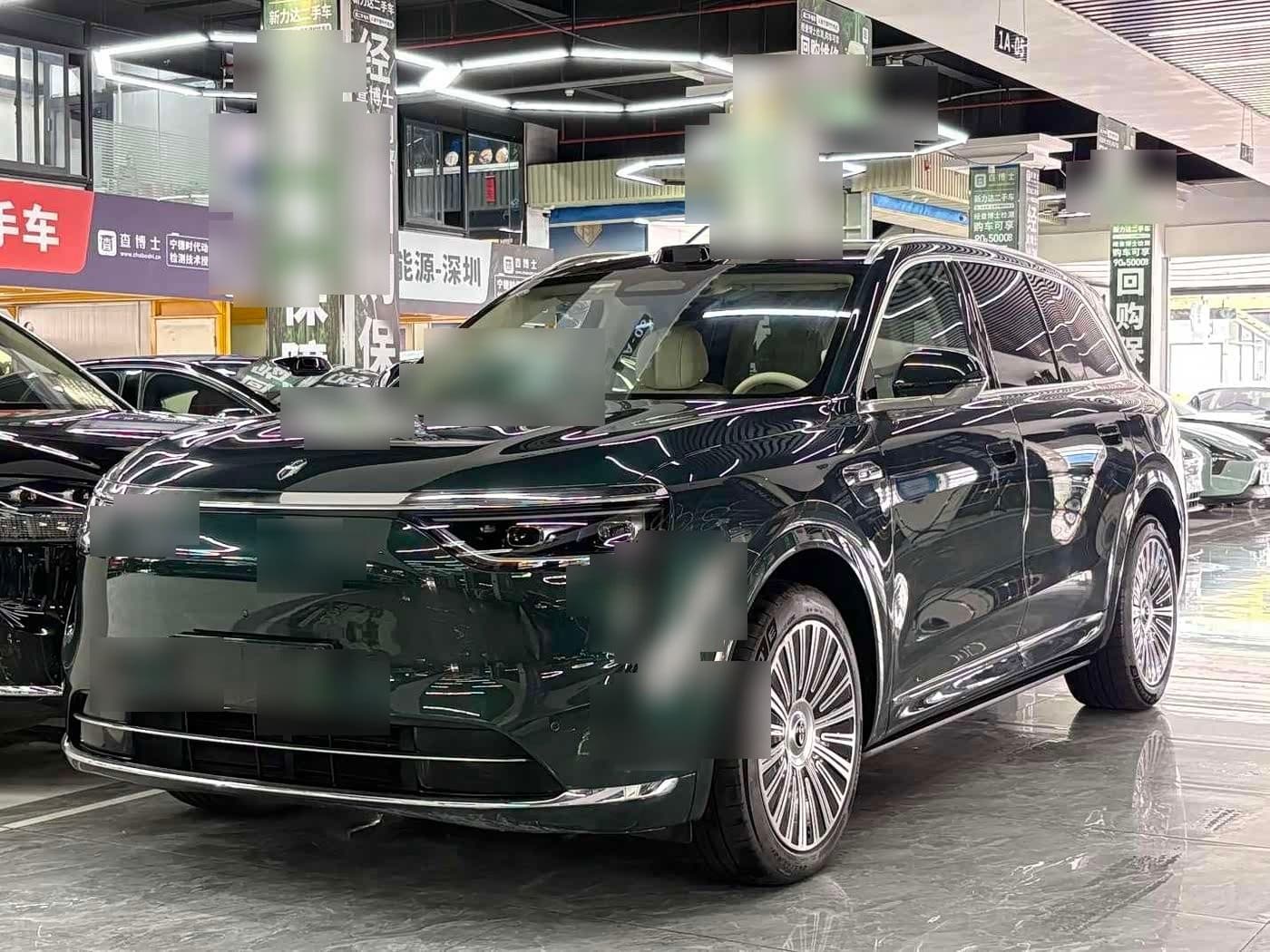 2025 AITO Wenjie AITO M8 front exterior