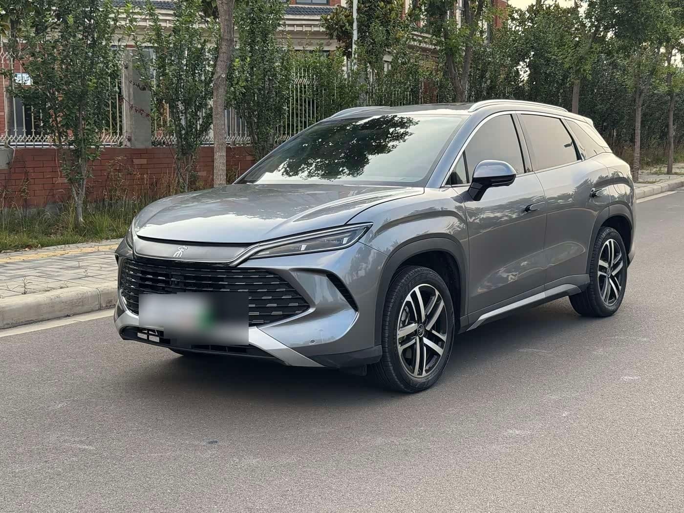 2024 BYD Song L DM-i front exterior