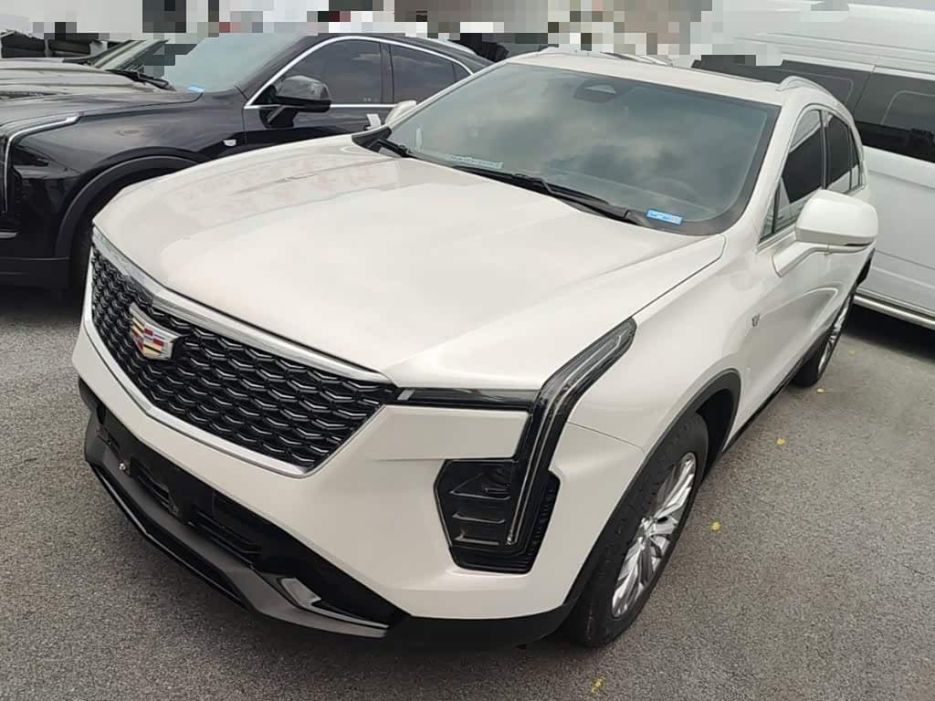 2023 Cadillac XT4 front exterior