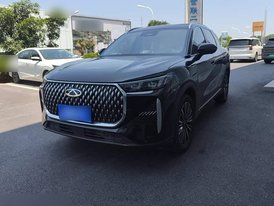 2025 Chery Tiggo 8 front exterior