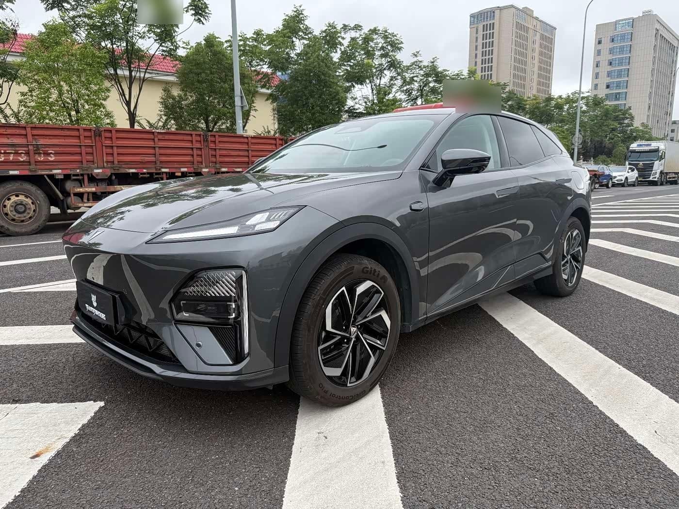 2025 Deepal S07 front exterior