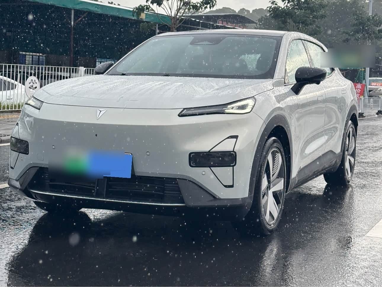 2024 Deepal Shenlan S05 front exterior