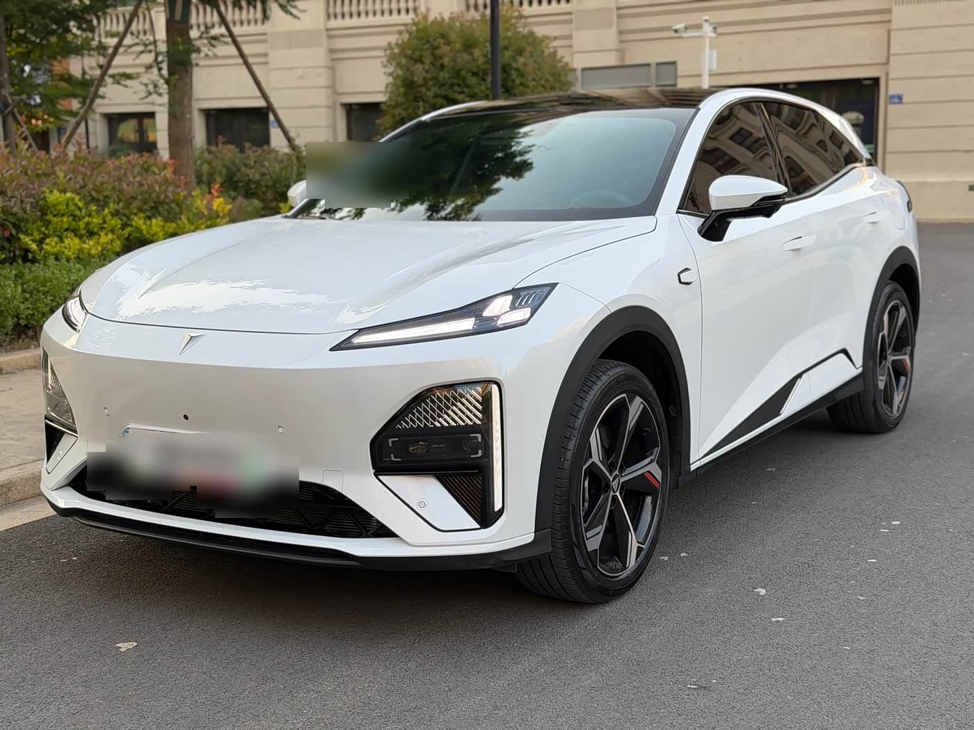 2025 Deepal S07 front exterior