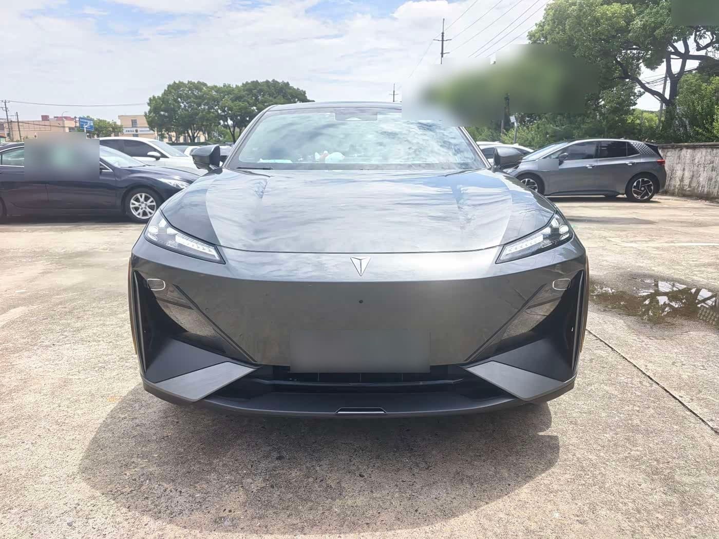 2023 Deepal S07 front exterior