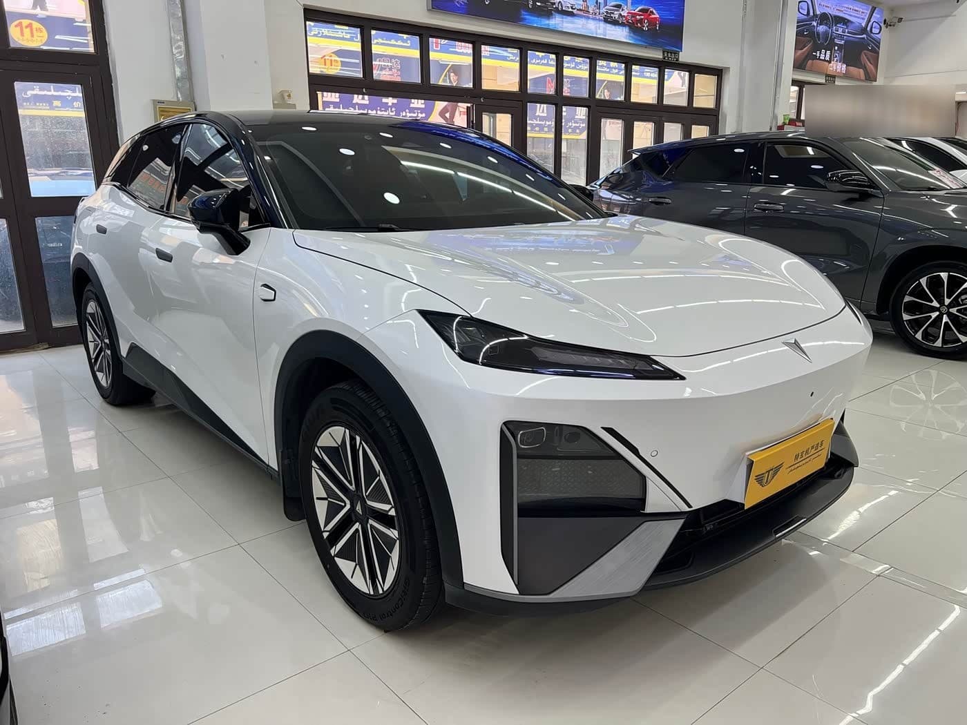 2023 Deepal S07 front exterior