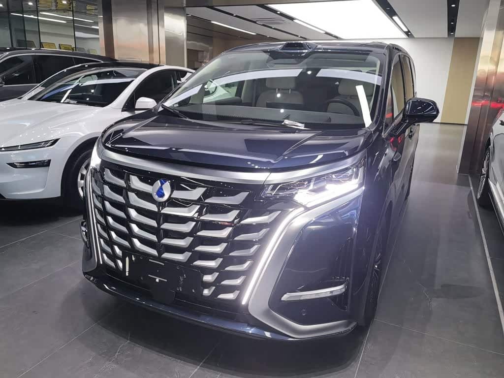 2024 Denza D9 front exterior