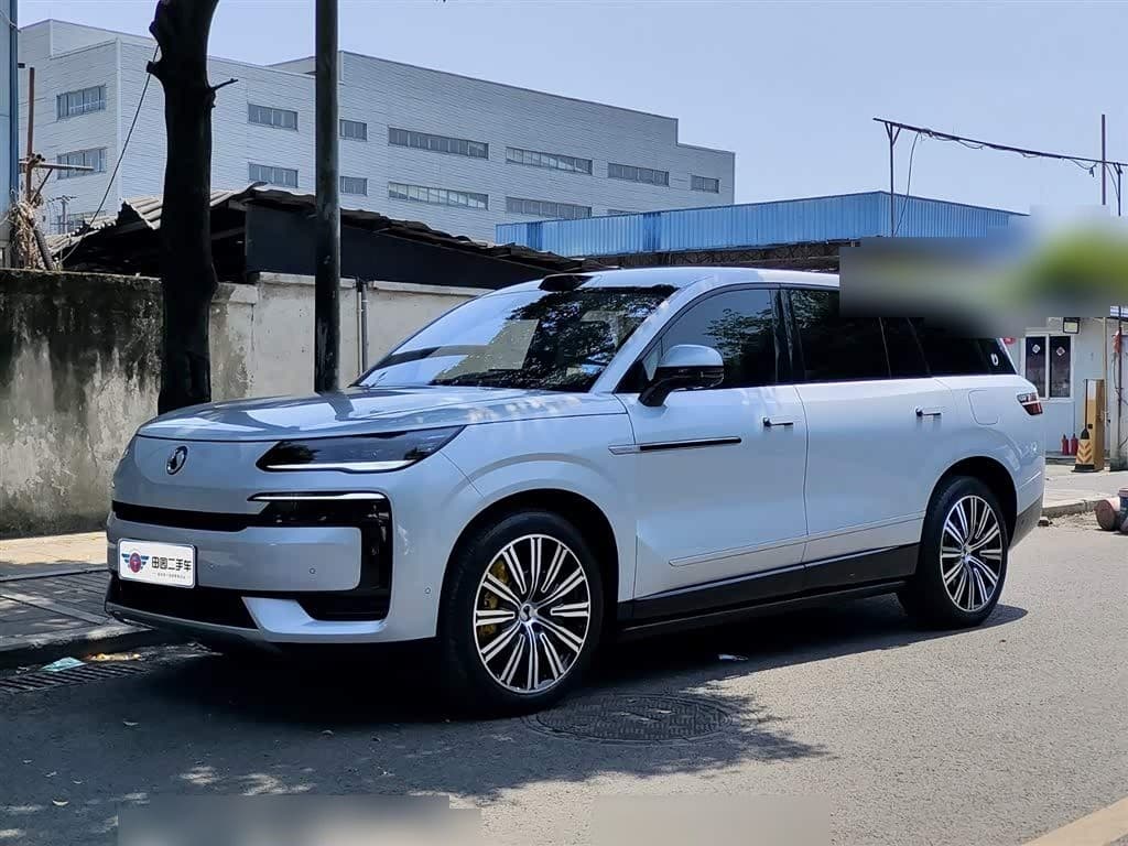 2025 Denza N9 front exterior