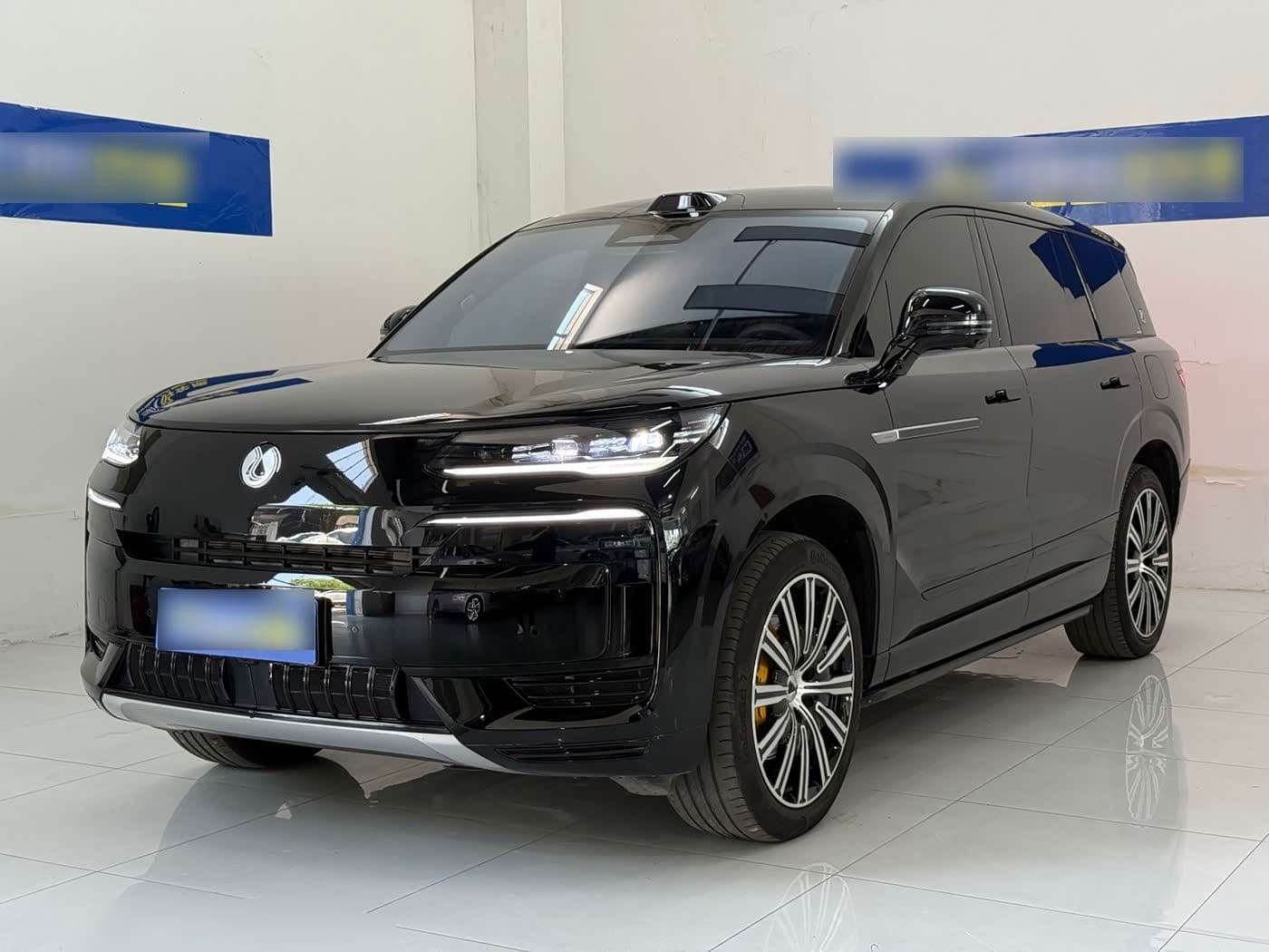 2025 Denza N9 front exterior