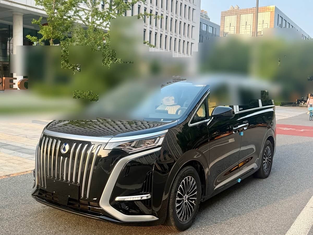 2024 Denza D9 front exterior
